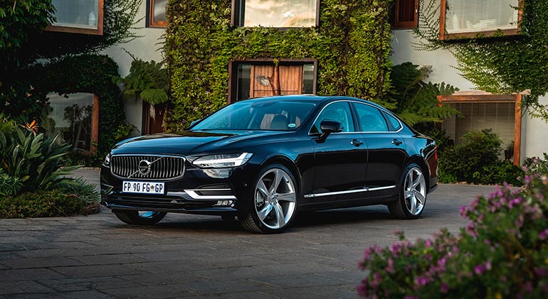 автомобиль Volvo S90 класса седан