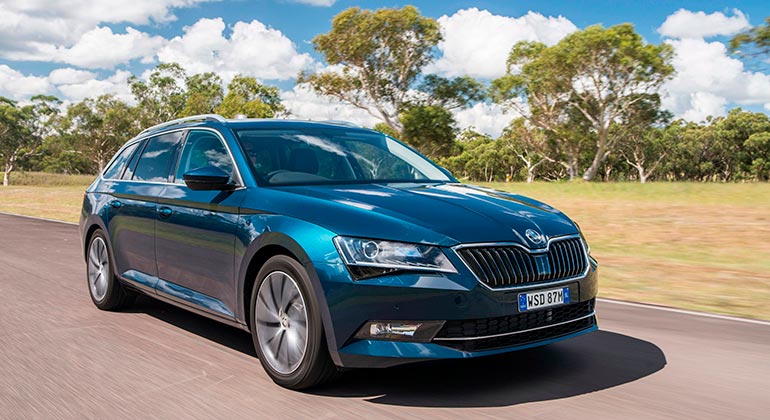 автомобиль Skoda Superb класса седан