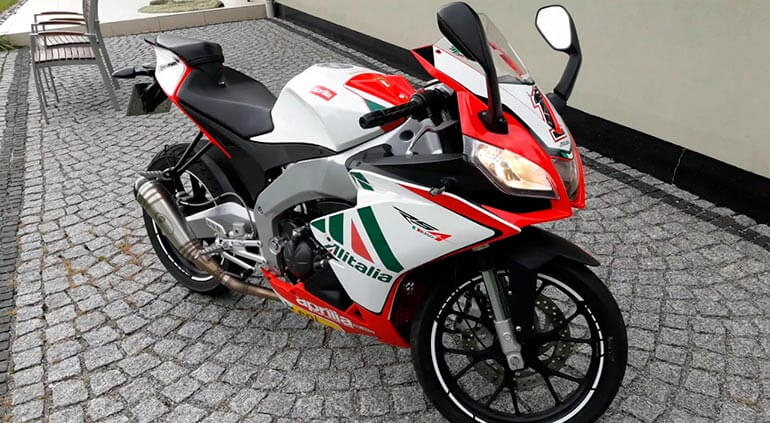 спортбайк Aprilia RS4 125 для начинающих