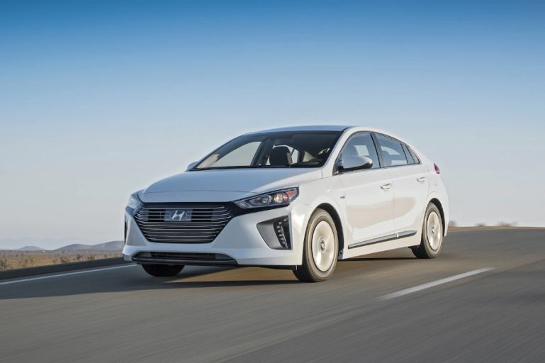 Hyundai Ioniq гибрид фото