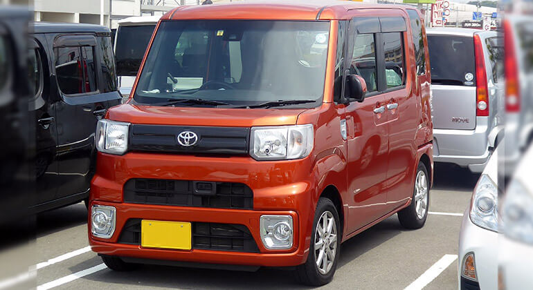 Toyota Pixis Mega фото