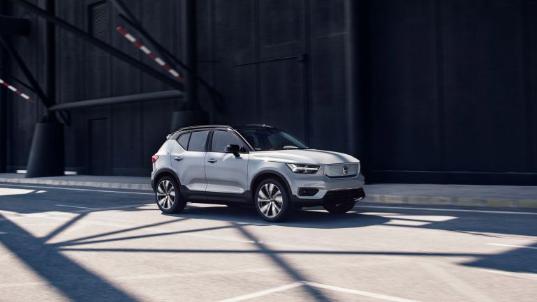 Volvo XC40 Recharge электромобиль фото