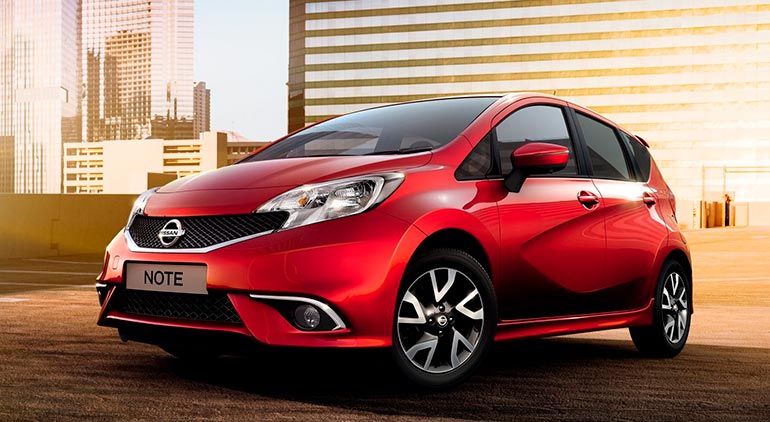 автомобиль nissan note